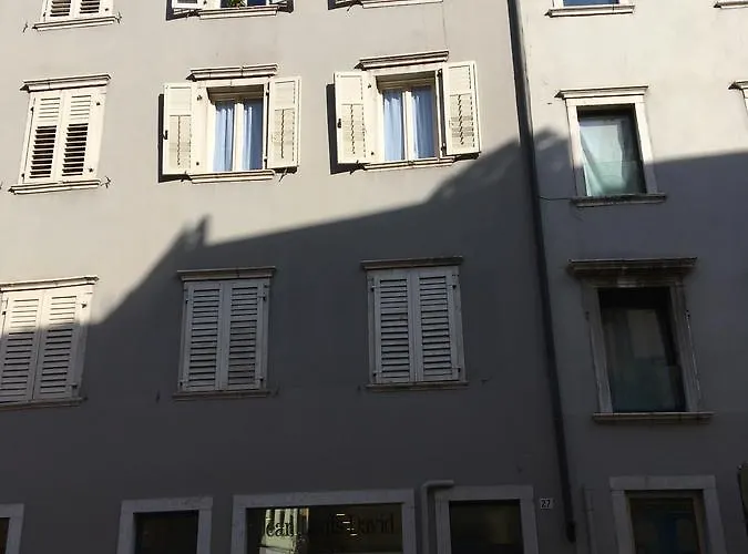 Eden Bed & Breakfast *